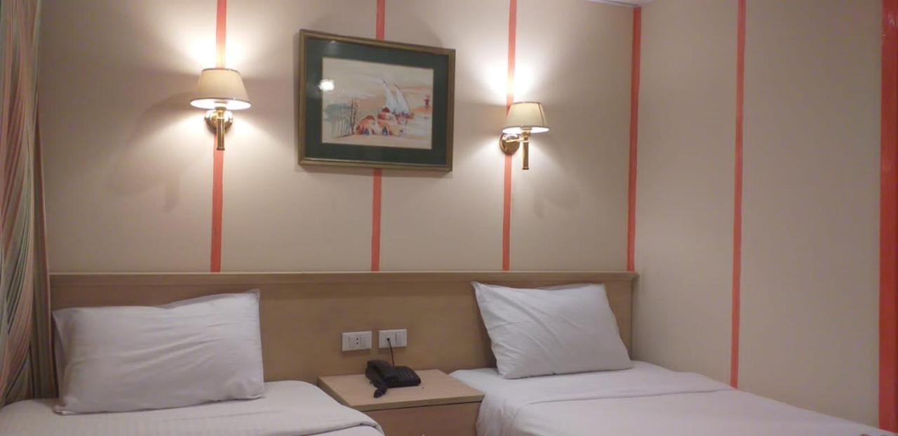 Hotel Ship Queen Isis Elminya Minya Exterior photo